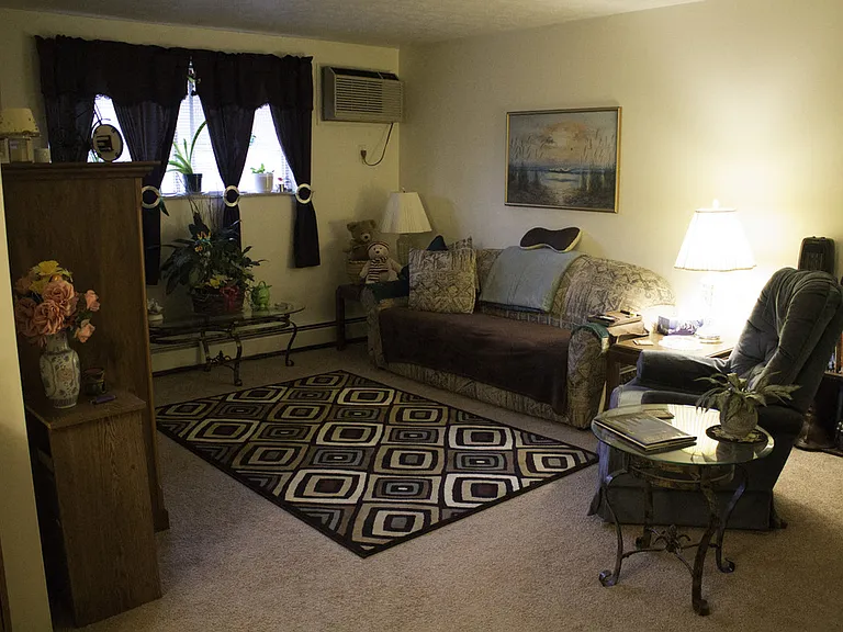 Kingston Place Apartments — Photo 20