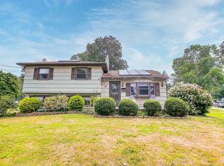 2 Rose Ln, Somers Point, NJ 08244