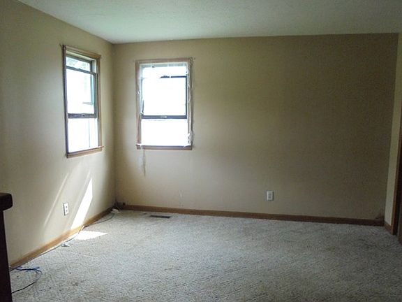 5th image of 509 E Jackson St