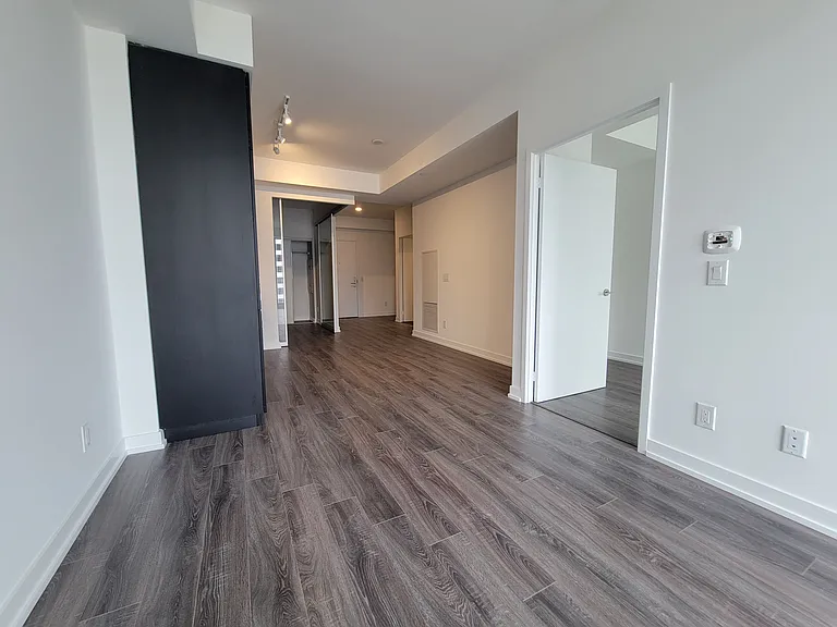 20 Edward St #7 — Photo 11