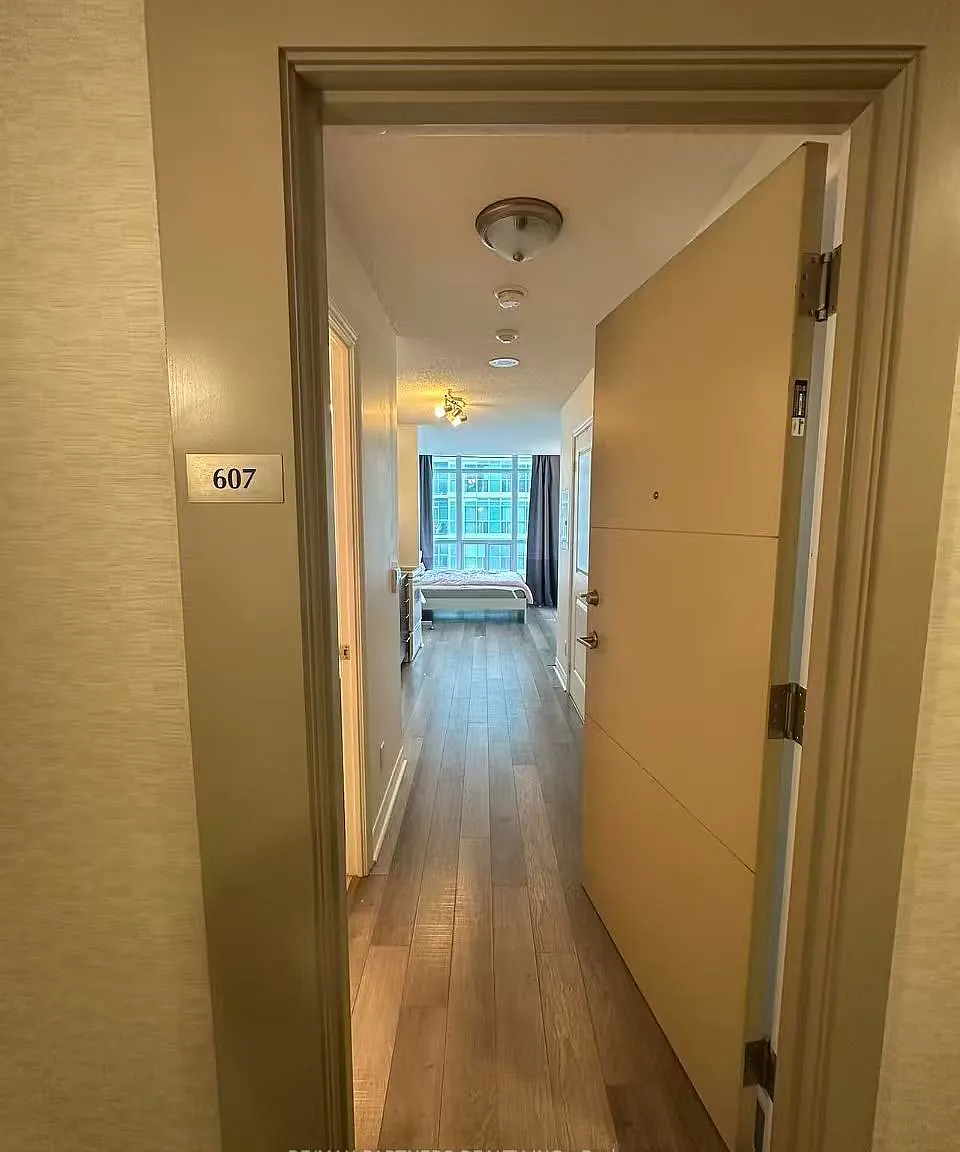 Studio, $1,900 — Photo 2