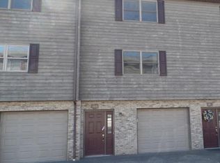 105 Stonegate Cir, Morgantown, WV 26505