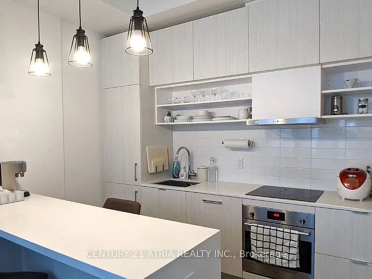 8 Hillsdale Ave E #1135 — Photo 3
