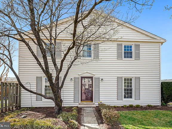 3rd image of 9338 Bremerton Way