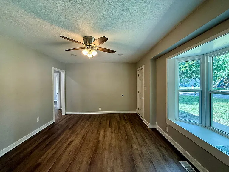 633 N Atherton St — Photo 3