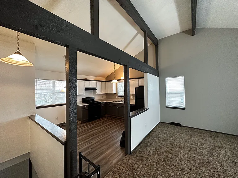 Kingsridge East Apartments — Photo 11