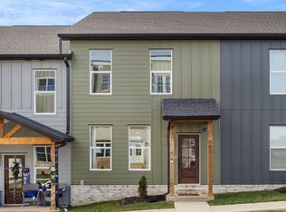 182 Charleston Ave, Pleasant View, TN 37146