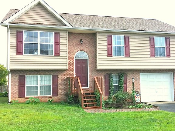 4th image of 310 Sequoia Cir NW