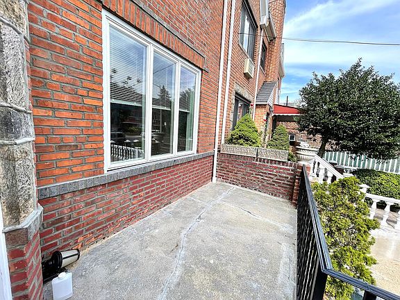 4th image of 30-10 50th St #1
