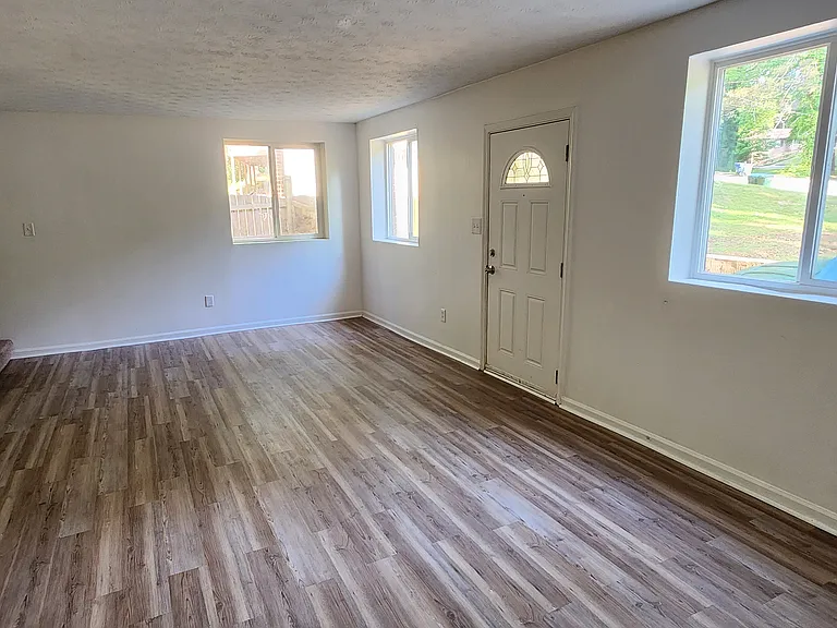 4902 Valley Dale Ct SW #B — Photo 34