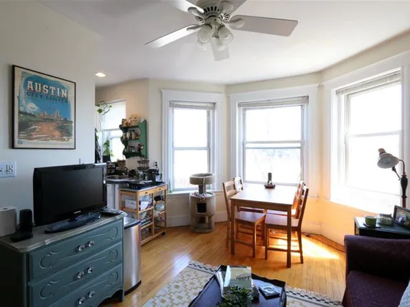 335A Harvard St APT 3, Cambridge, MA 02139
