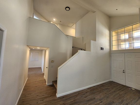 2nd image of 1864 E Milling St