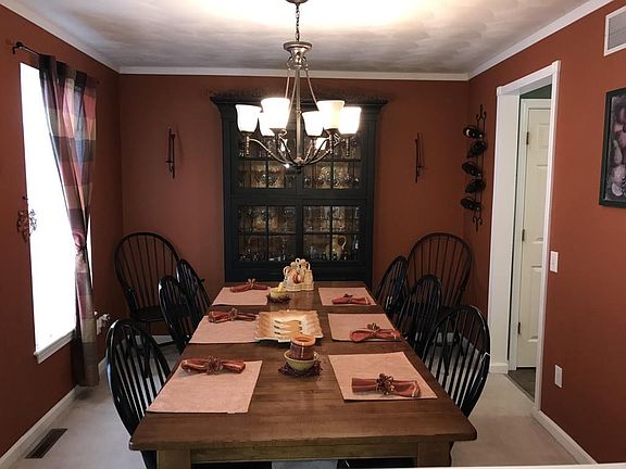 3rd image of 15 Arthur Cir