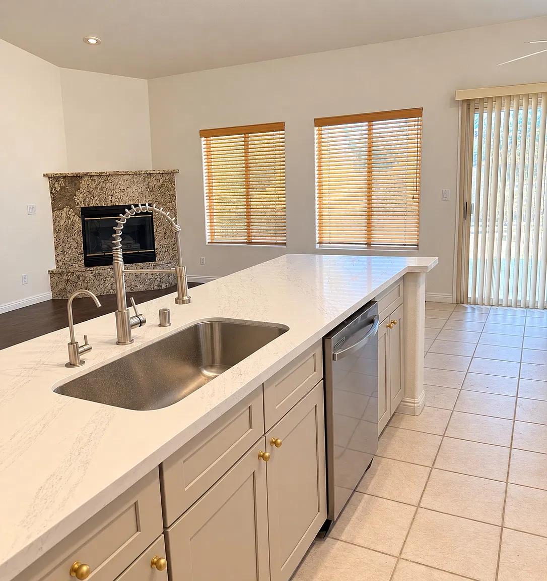 3 bed, 1846 sqft, $2,295 — Photo 4