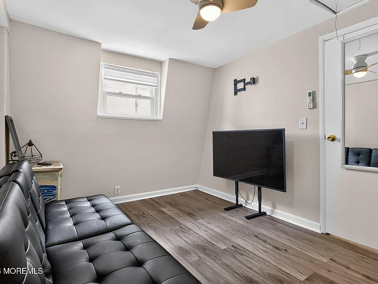 124 Broadway #1/2 — Photo 16