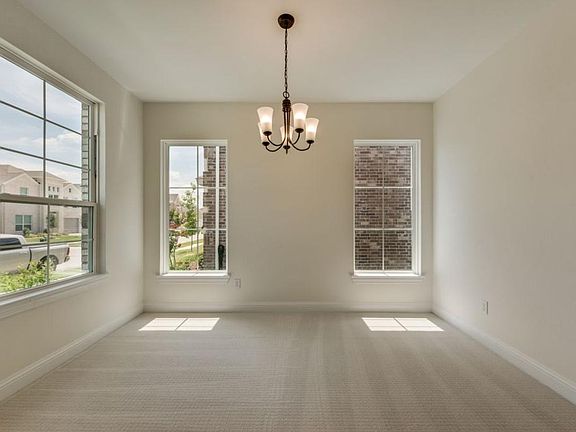 4th image of 353 Gleneagles Dr