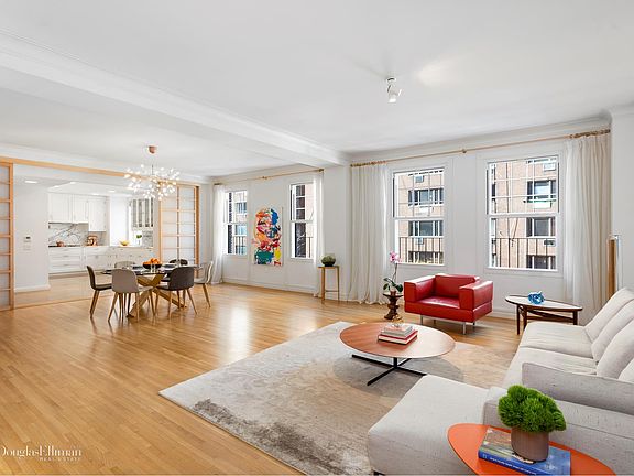 2nd image of 150 E 72nd St APT 4N