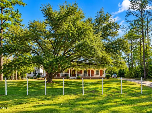 1228 N A Sandifer Hwy, Silver Creek, MS 39663
