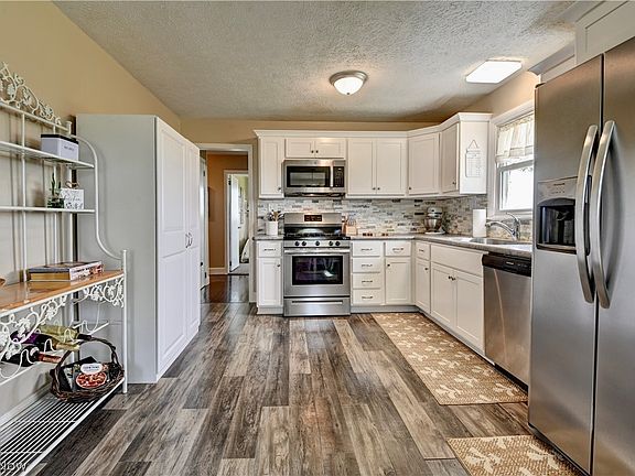 4th image of 3574 Batdorf Rd