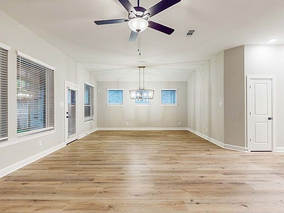 The Pressler - Living Room