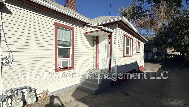 970 W Center St