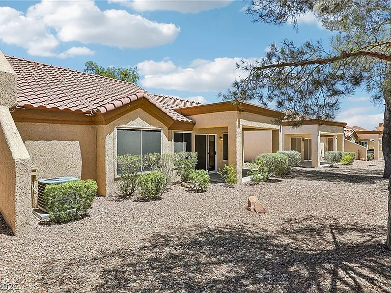 8701 Prairie Hill Dr — Photo 34