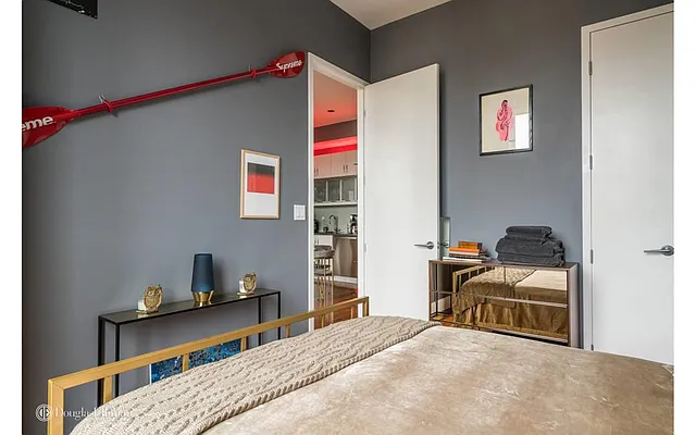 Rented by Douglas Elliman | media 16