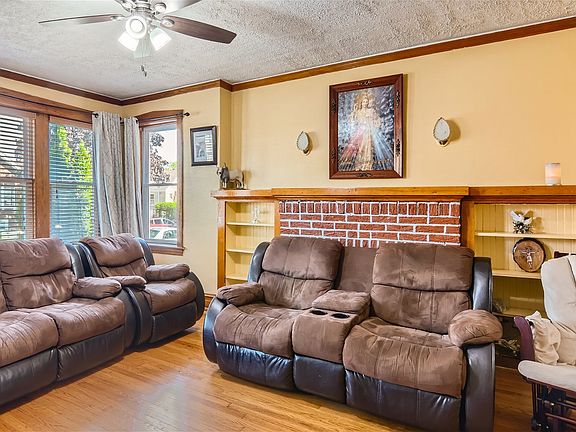 5th image of 1222 S 58th Ct