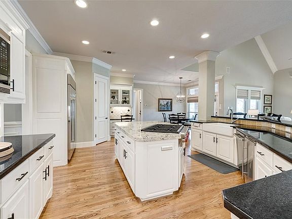 2nd image of 7205 Balmoral Dr