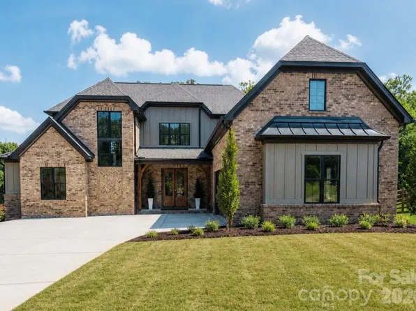 126 Lake Mist Dr, Belmont, NC 28012