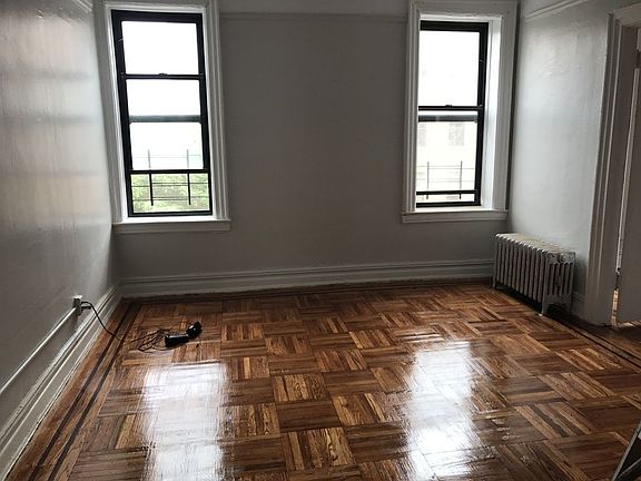 4th image of 1647 Sterling Pl APT 3B