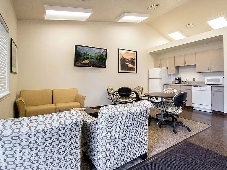 2513 Willow St #2513 — Photo 5
