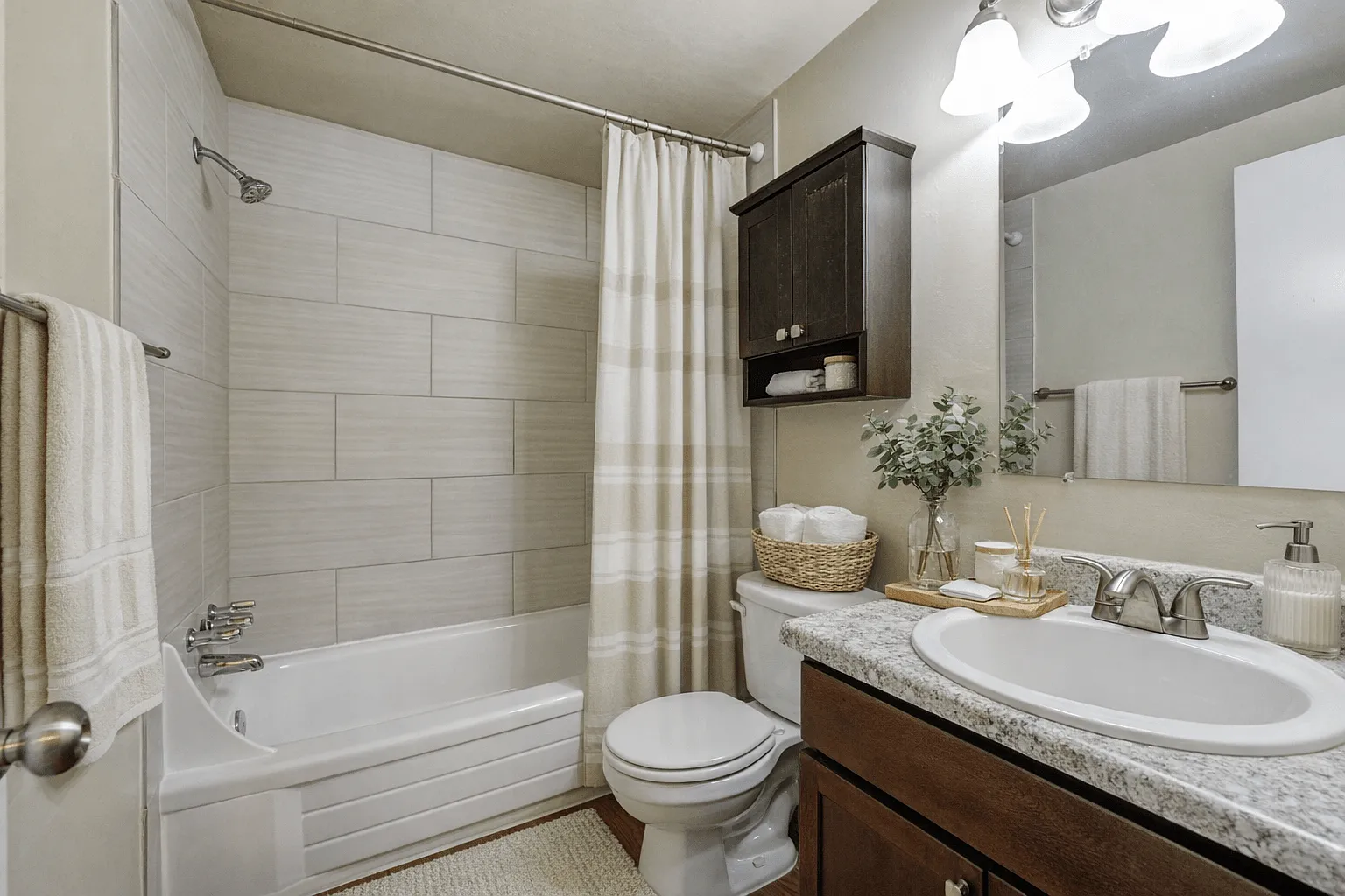 Red Brick Apartments — Photo 3
