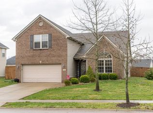 332 Gleneagles Way, Versailles, KY 40383