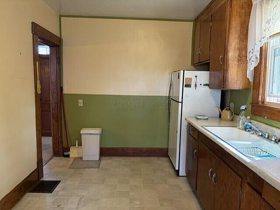 5th image of 5109 Cincinnati Zanesville Rd NE