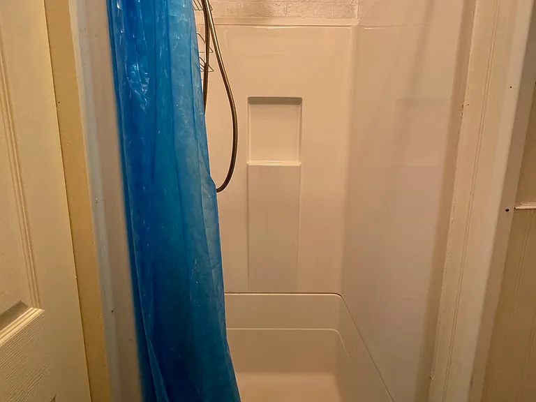 153 W Penn St #2R — Photo 5