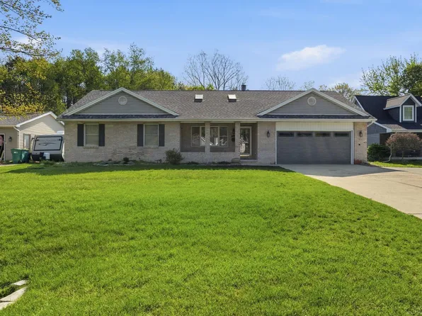 3318 Richards Dr, Port Huron, MI 48060
