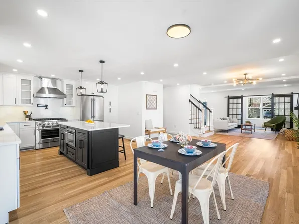 70 Dow Ave, Arlington, MA 02476