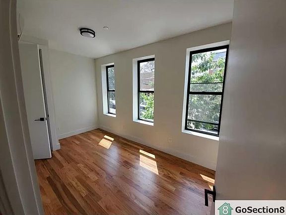 2nd image of 1365 Teller Ave #1D