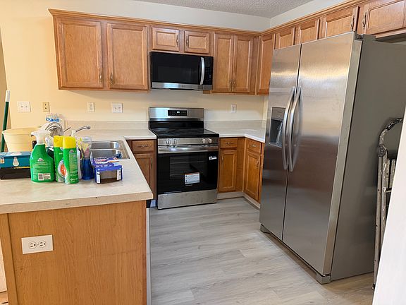 5th image of 7558 Elizabeth Dr