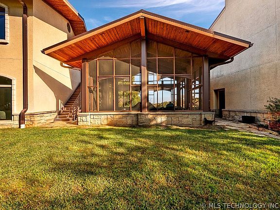 4th image of 5094 Tower Dr