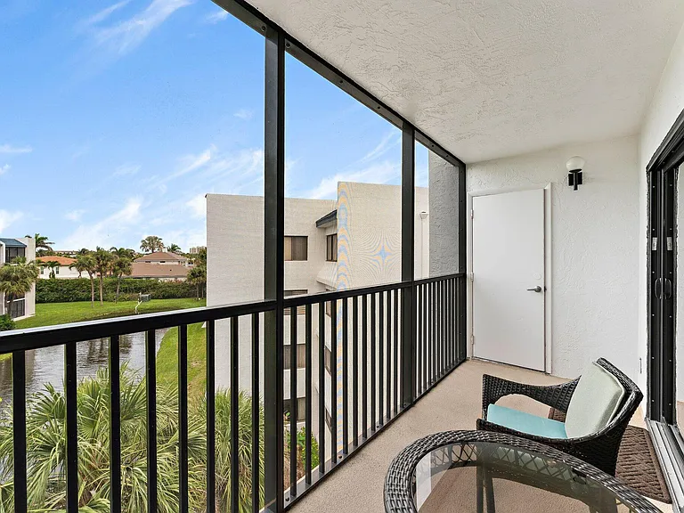 1605 S US Highway 1 #B406 — Photo 17