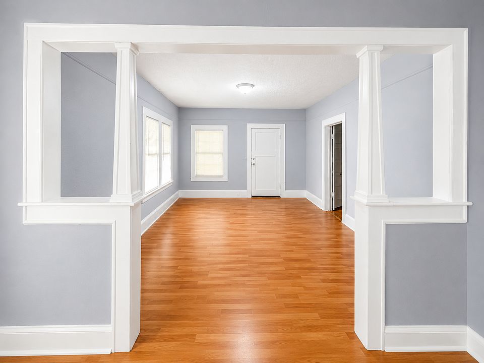 2nd image of 2938 Thomas St