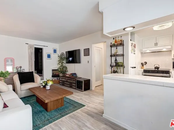 8155 Manitoba St APT 12, Playa Del Rey, CA 90293