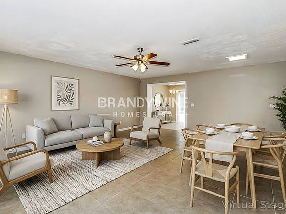 2nd image of 3221 Thistlehill Dr