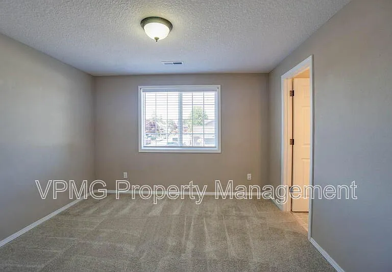 7205 NE 159th Ave — Photo 33
