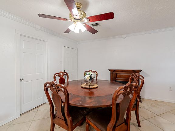 5th image of 336 E Woodlawn Ranch Rd