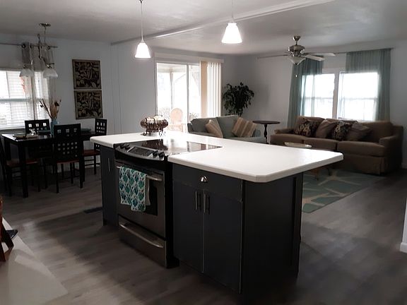 5th image of 141 Royal Palm Dr