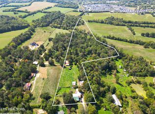 2733 Shipe Rd, Mascot, TN 37806