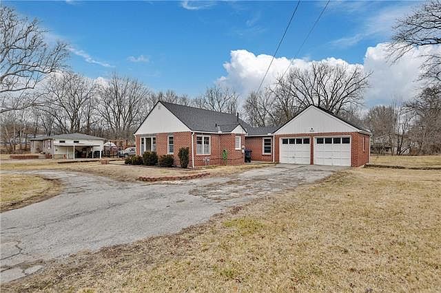 802 E South St Harrisonville Mo 64701 Mls 2306820 Zillow